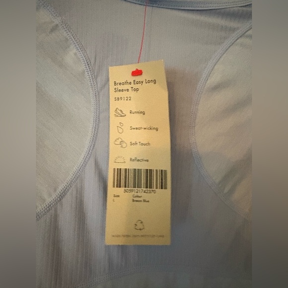 NWT SWEATY BETTY Breathe Easy Long
Sleeve Top, size L - Picture 3 of 10